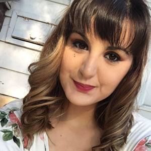 Meet your Posher, Leah